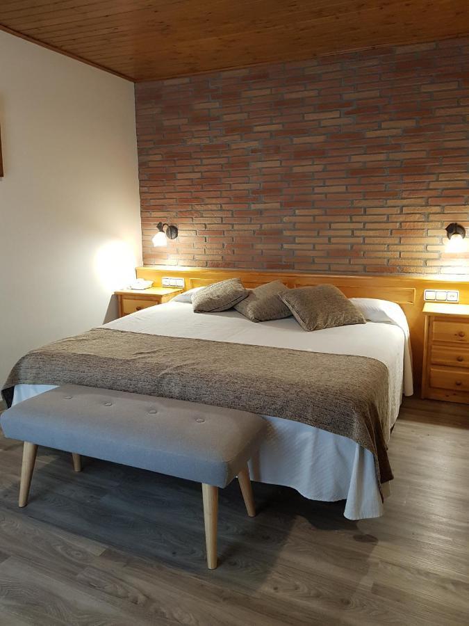 Hotel Sant Roc กัมโปรดอน ภายนอก รูปภาพ