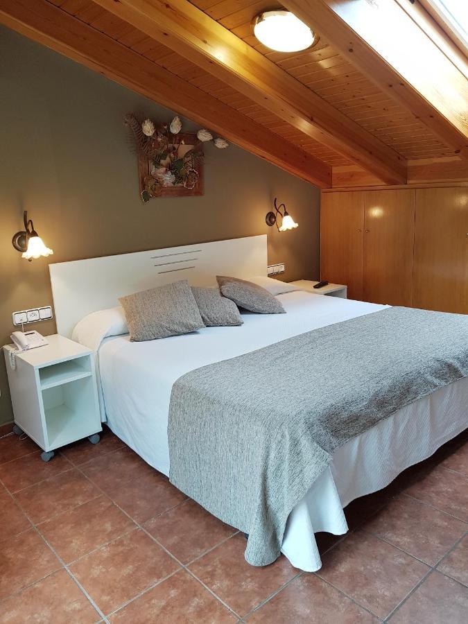 Hotel Sant Roc กัมโปรดอน ภายนอก รูปภาพ
