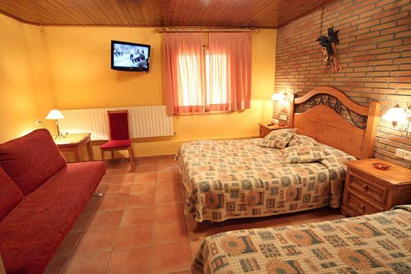 Hotel Sant Roc กัมโปรดอน ภายนอก รูปภาพ