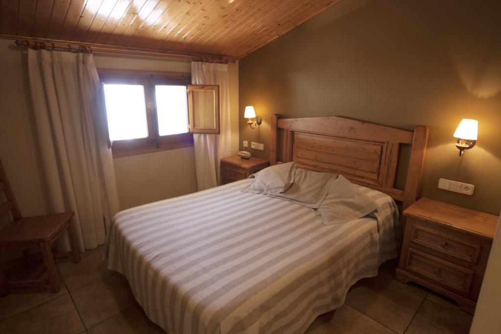 Hotel Sant Roc กัมโปรดอน ภายนอก รูปภาพ