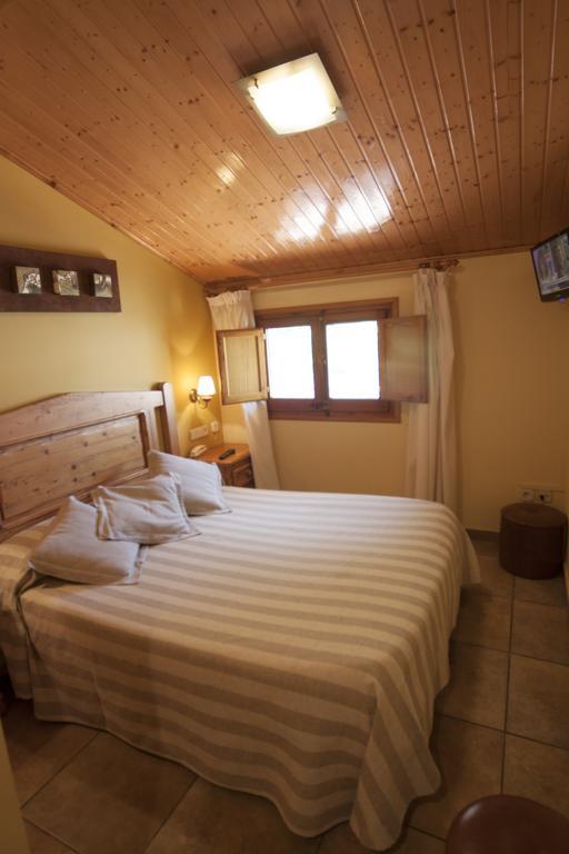 Hotel Sant Roc กัมโปรดอน ภายนอก รูปภาพ