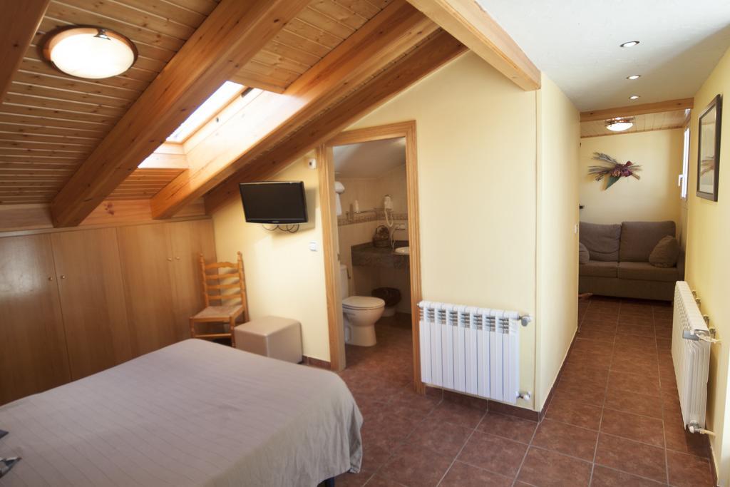 Hotel Sant Roc กัมโปรดอน ภายนอก รูปภาพ