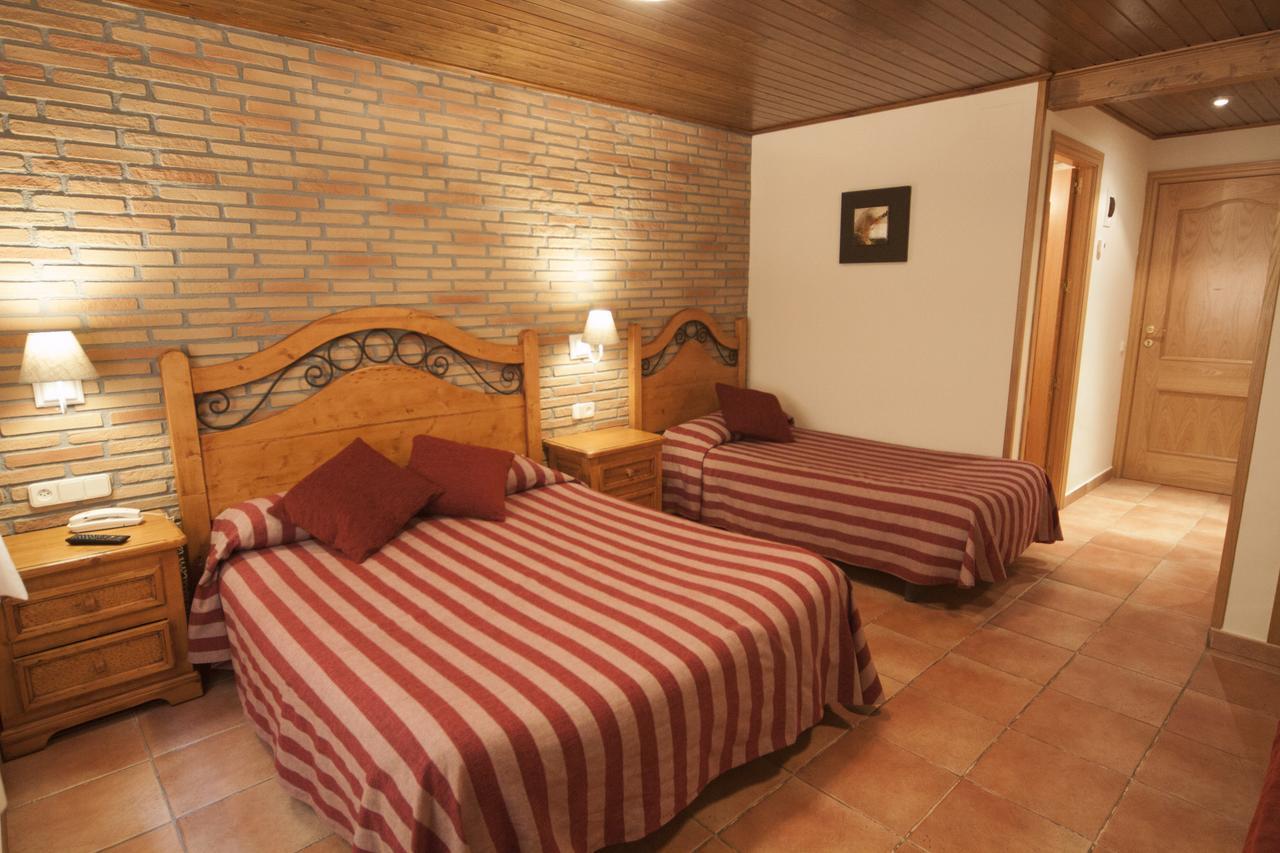 Hotel Sant Roc กัมโปรดอน ภายนอก รูปภาพ