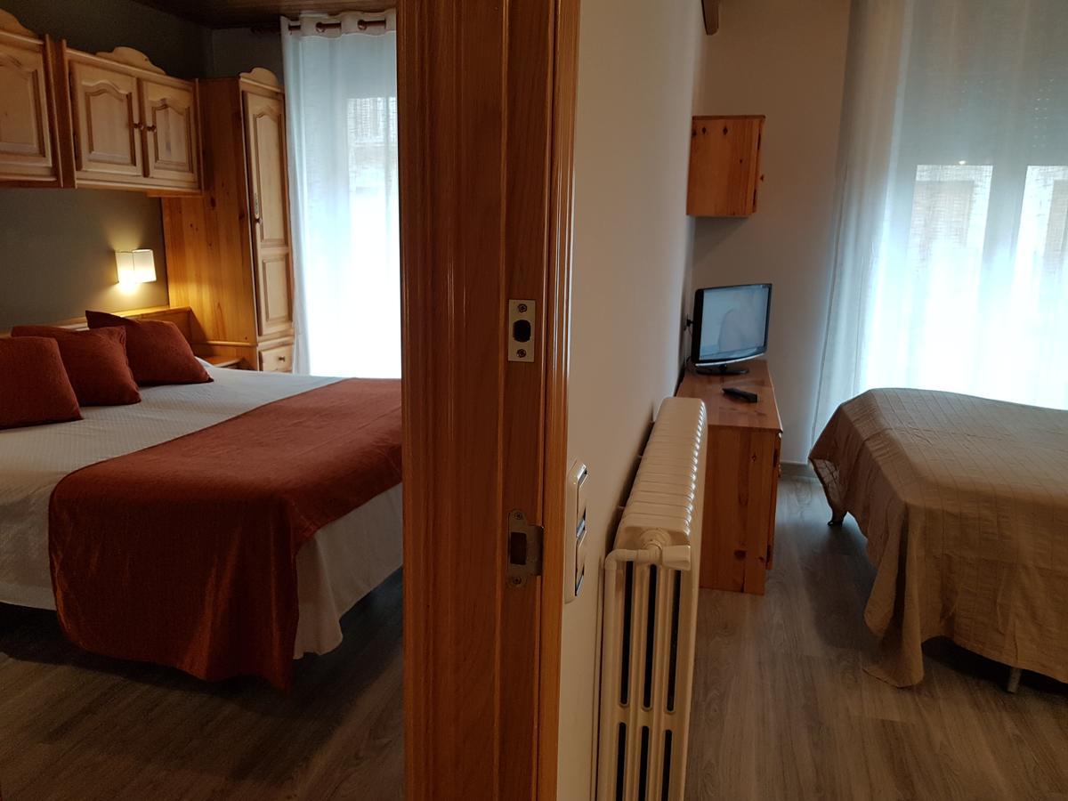 Hotel Sant Roc กัมโปรดอน ภายนอก รูปภาพ